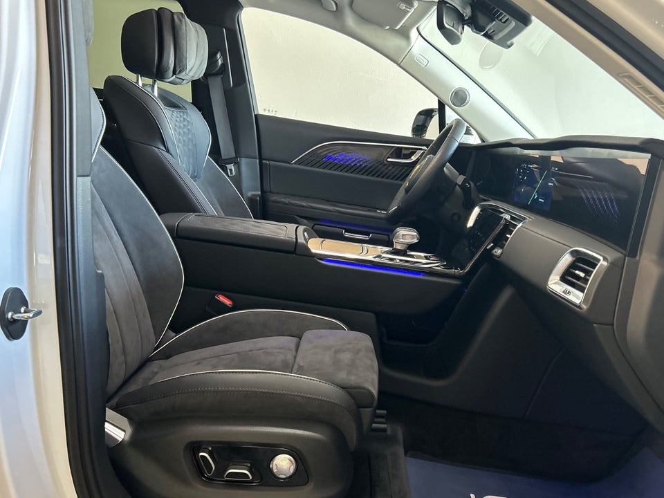 Hongqi E-HS9 99 Premium 5d