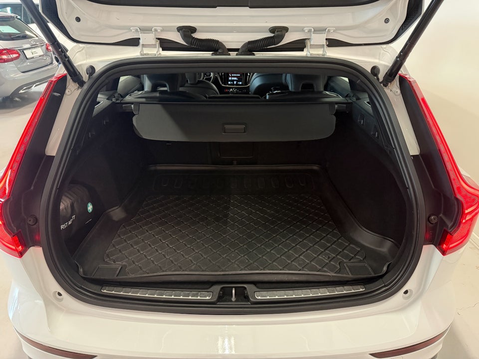 Volvo V60 2,0 T4 190 R-Design aut. 5d