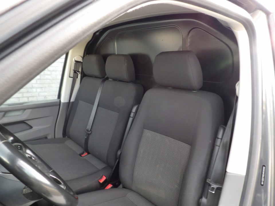 VW Transporter 2,0 TDi 150 Kassevogn DSG lang