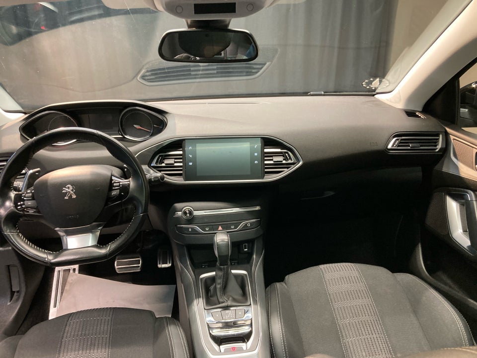 Peugeot 308 1,5 BlueHDi 130 Prestige SW EAT6 5d