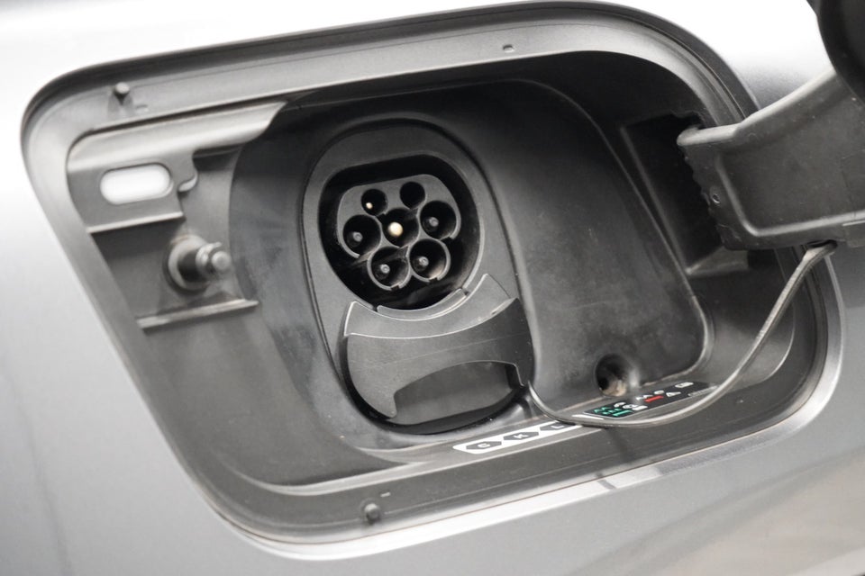 Audi Q4 e-tron 45 S-line 5d