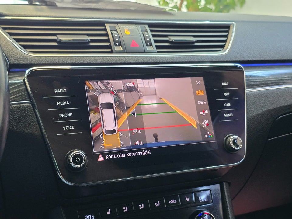 Skoda Superb 1,4 TSi iV Style Combi DSG 5d