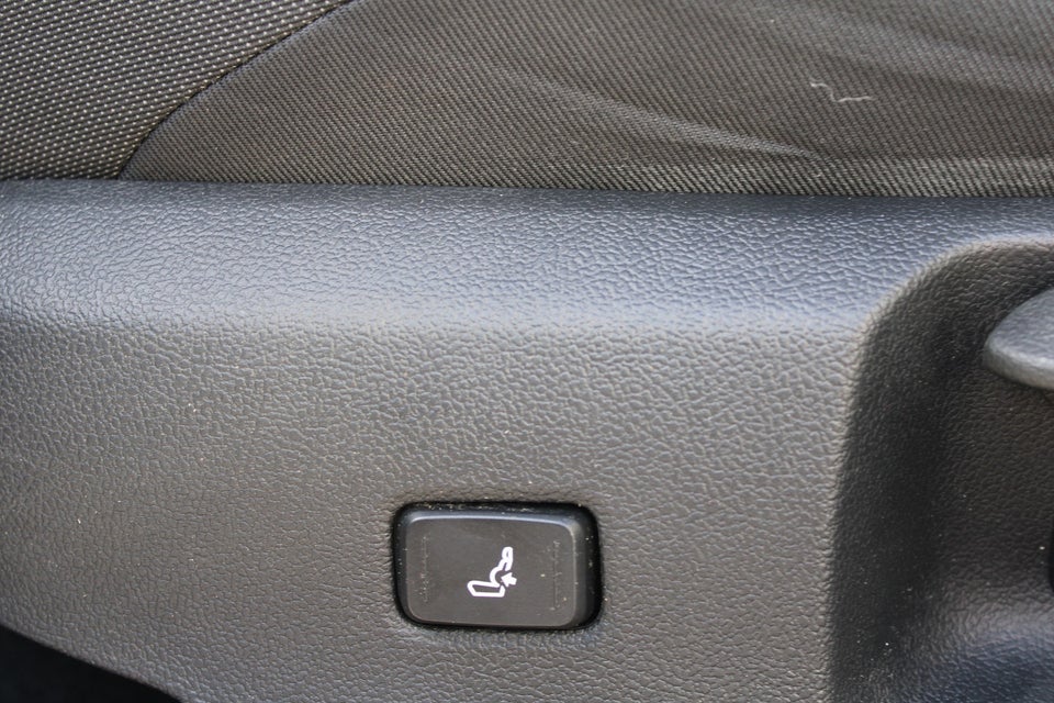 Suzuki Swace 1,8 HEV Active White stc. e-CVT 5d