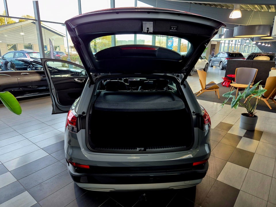 Audi Q4 e-tron 45 Progress 5d