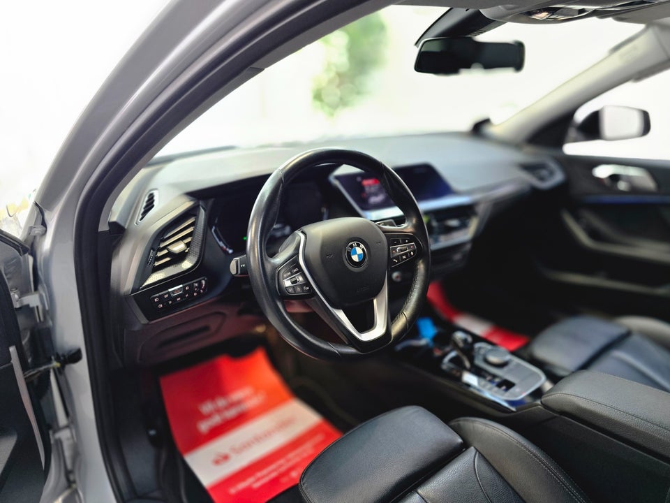 BMW 118i 1,5 Sport Line aut. 5d