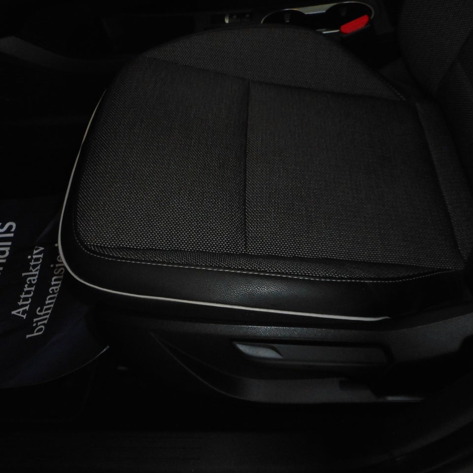 Renault Captur 1,3 TCe 130 Intens EDC 5d