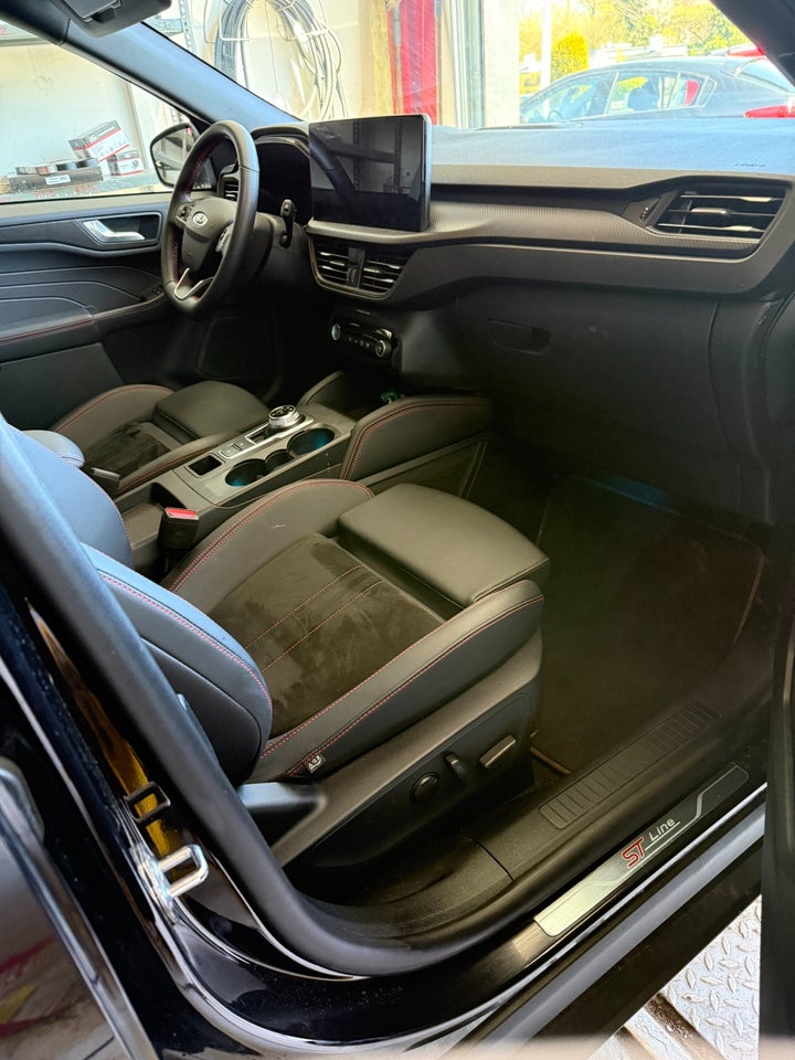 Ford Kuga 2,5 PHEV ST-Line X CVT 5d