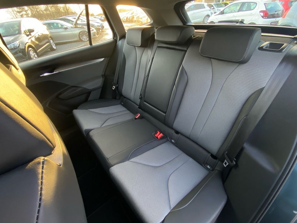 Skoda Enyaq 80 iV Loft 5d