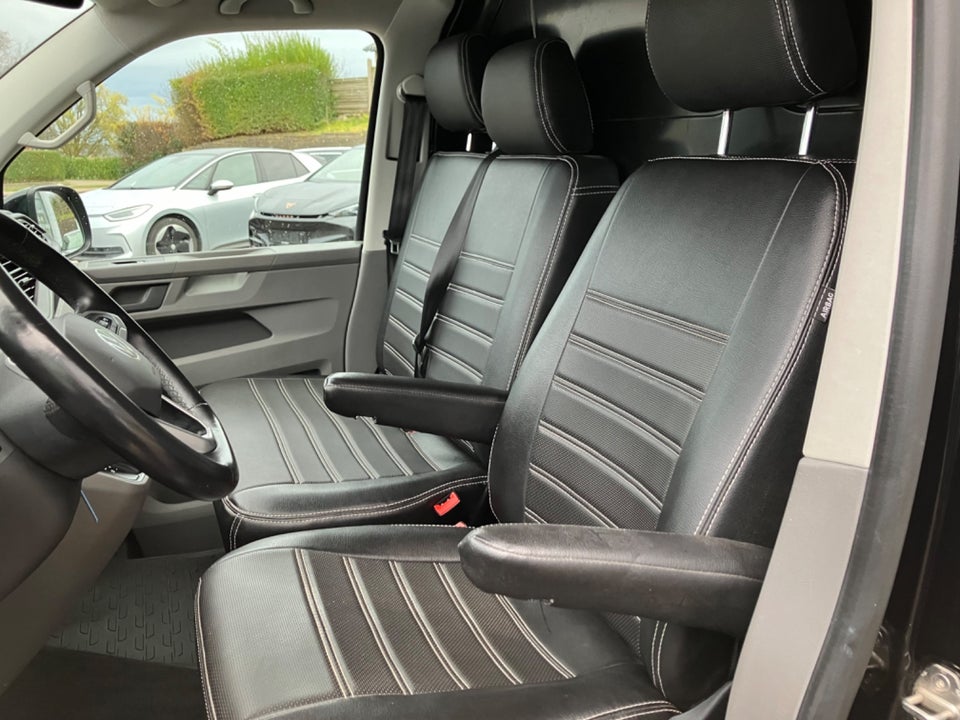 VW Transporter 2,0 TDi 150 Kassevogn DSG lang