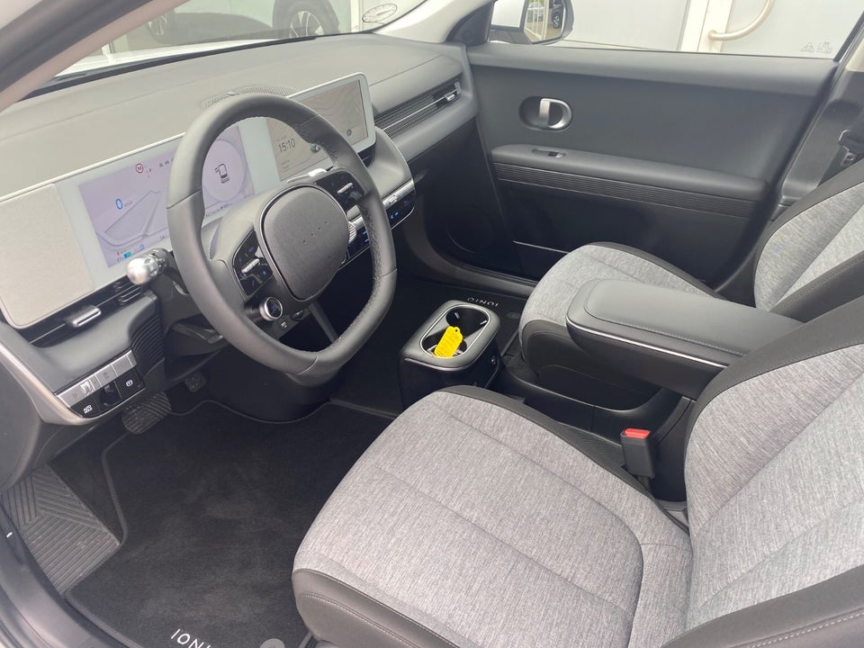 Hyundai Ioniq 5 77 Essential 5d