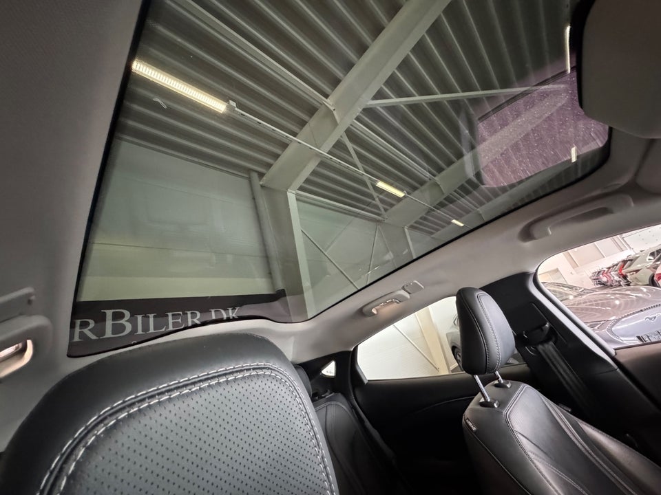 Ford Mustang Mach-E 70 Standard Range 5d