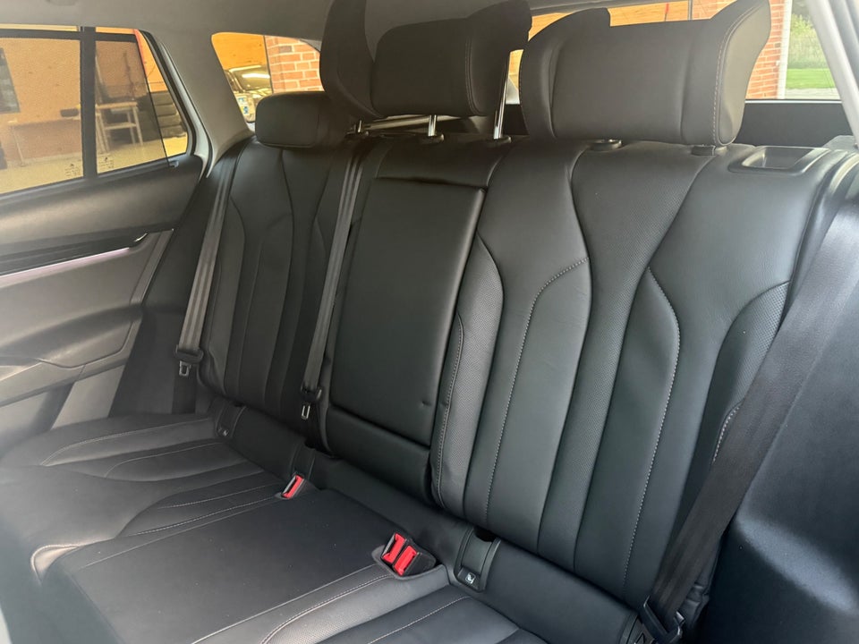 Skoda Enyaq 80 iV Suite 5d