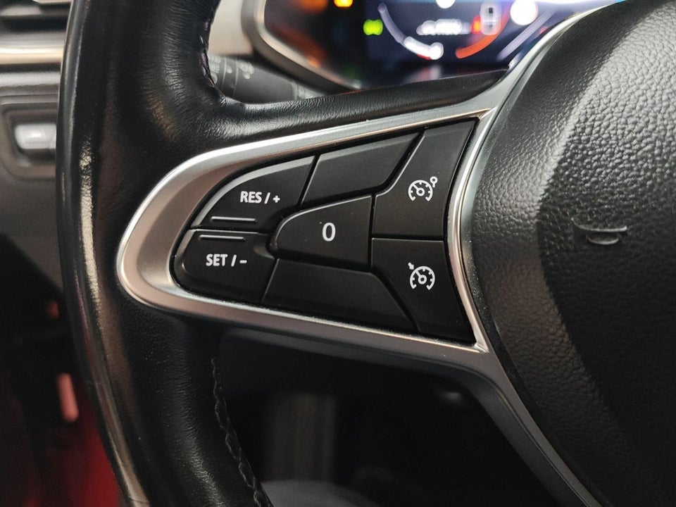 Renault Captur 1,6 E-Tech Intens 5d