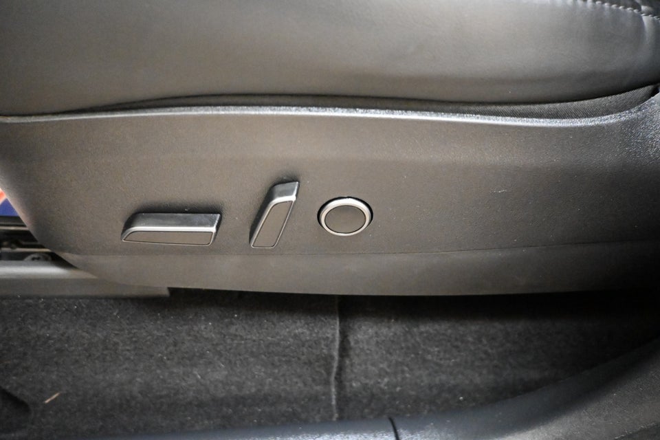 Tesla Model Y Long Range AWD 5d