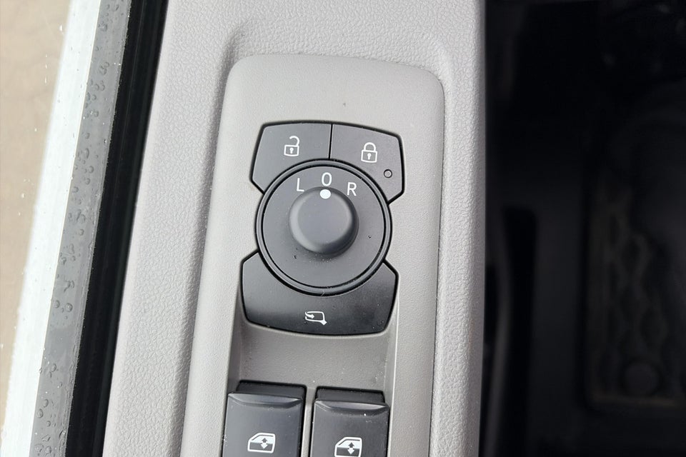 VW Transporter 2,0 TDi 150 Comfort Kassevogn aut. SWB