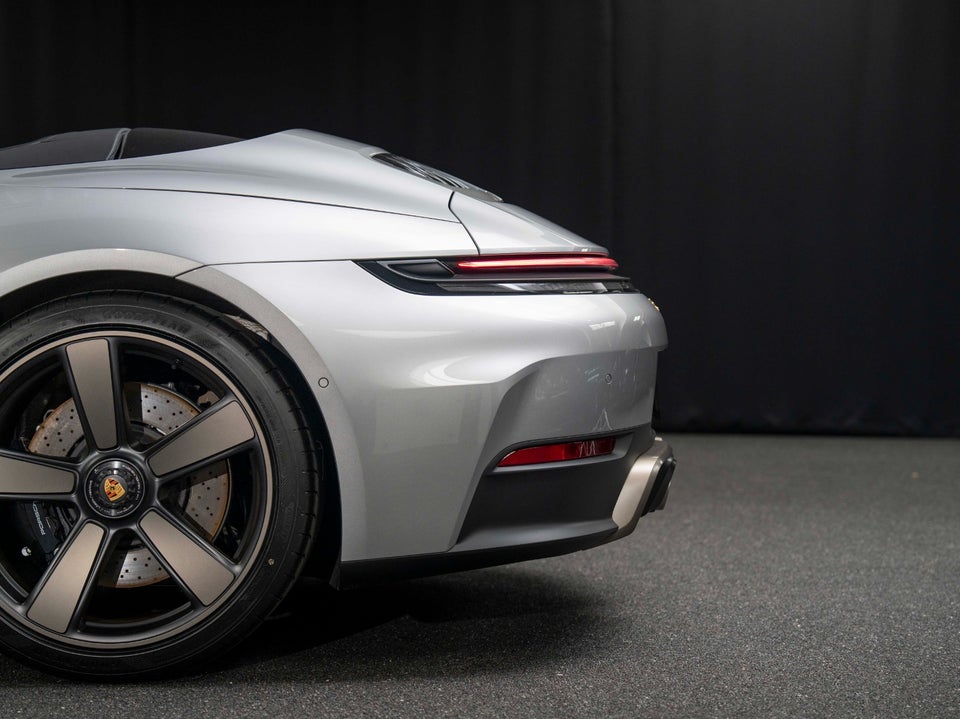 Porsche 911 Carrera GTS 3,6 Cabriolet Spirit 70 PDK 2d