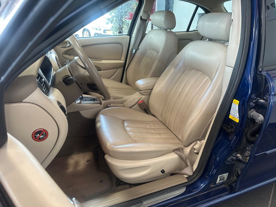 Jaguar X-type 2,5 Deluxe aut. 4d