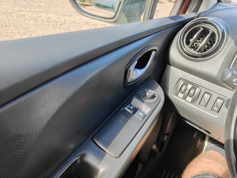 Renault Clio IV 0,9 TCe 90 Formula Edition Sport Tourer 5d