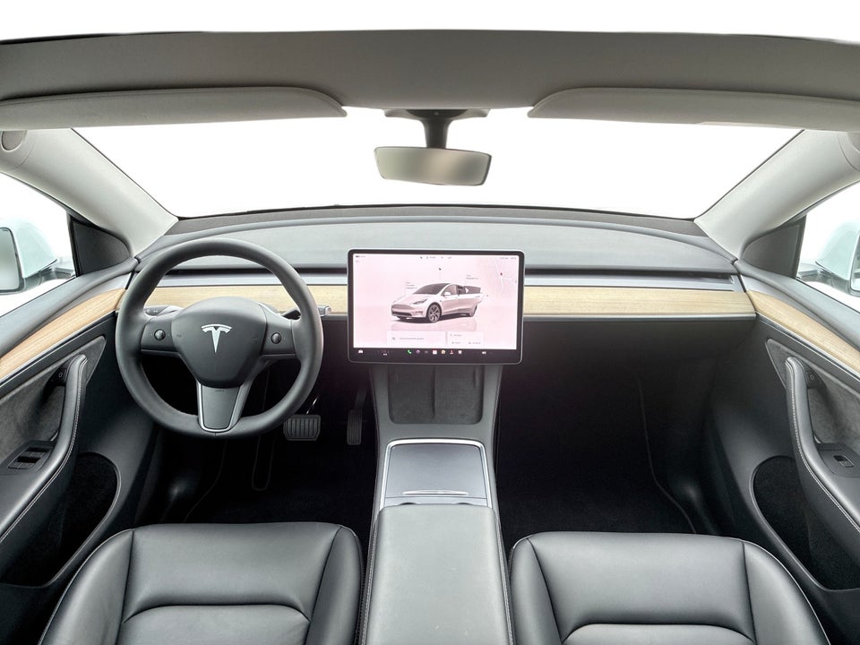 Tesla Model Y RWD 5d