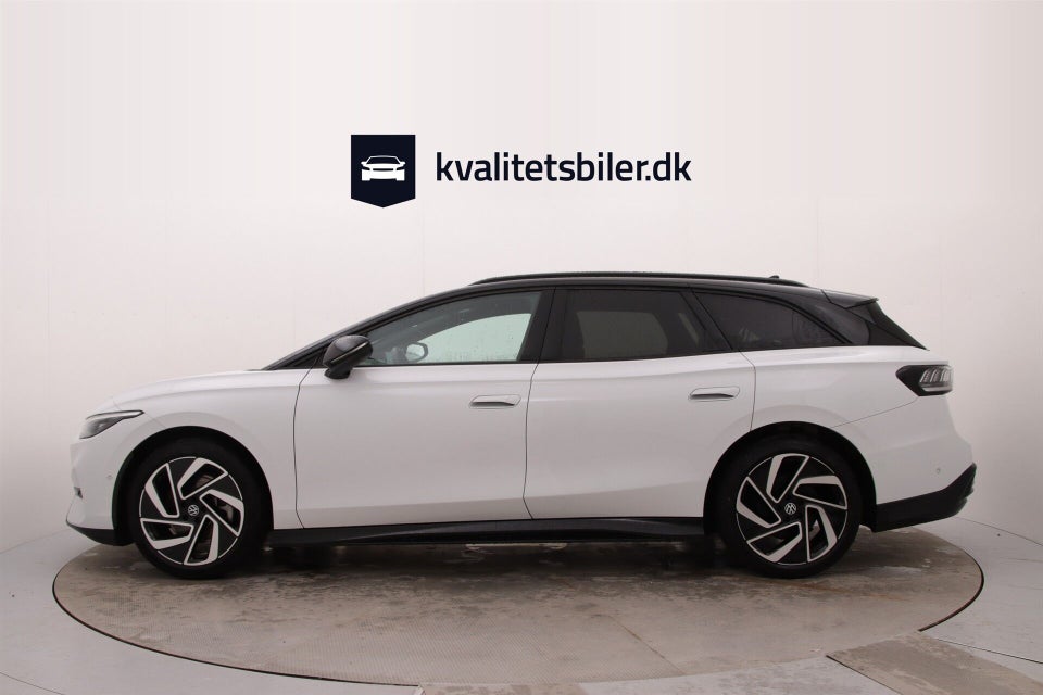 VW ID.7 77 Style+ Tourer 5d