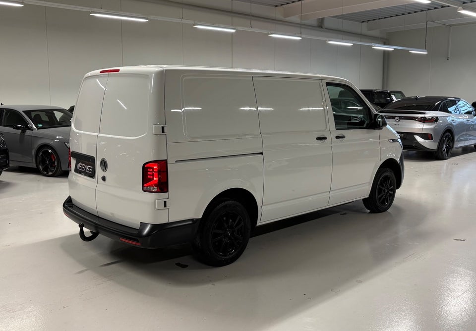 VW Transporter 2,0 TDi 150 Kassevogn DSG kort
