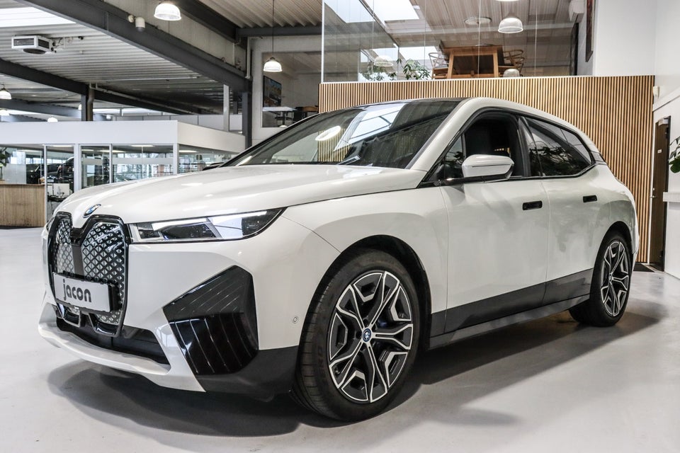 BMW iX xDrive40 M-Sport 5d