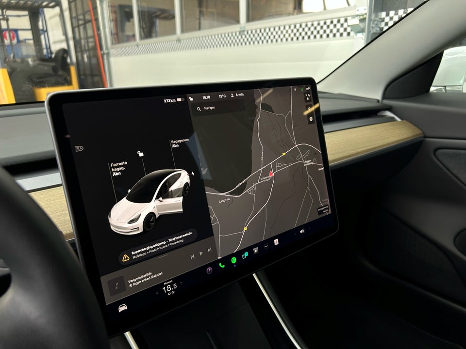 Tesla Model 3 Long Range AWD 4d