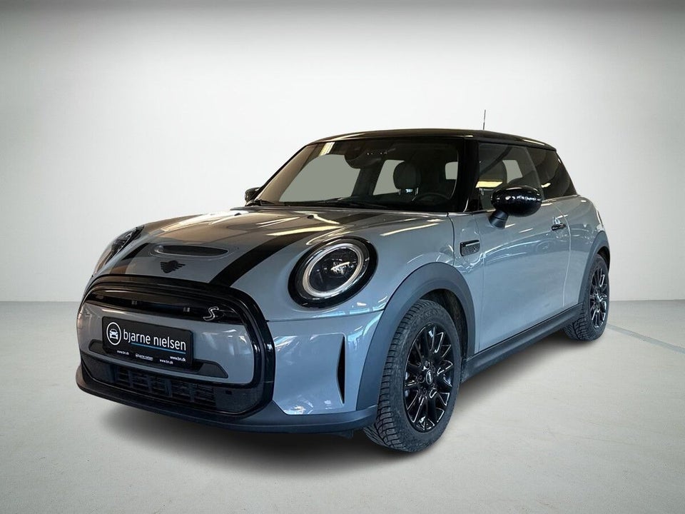 MINI Cooper SE Essential 3d