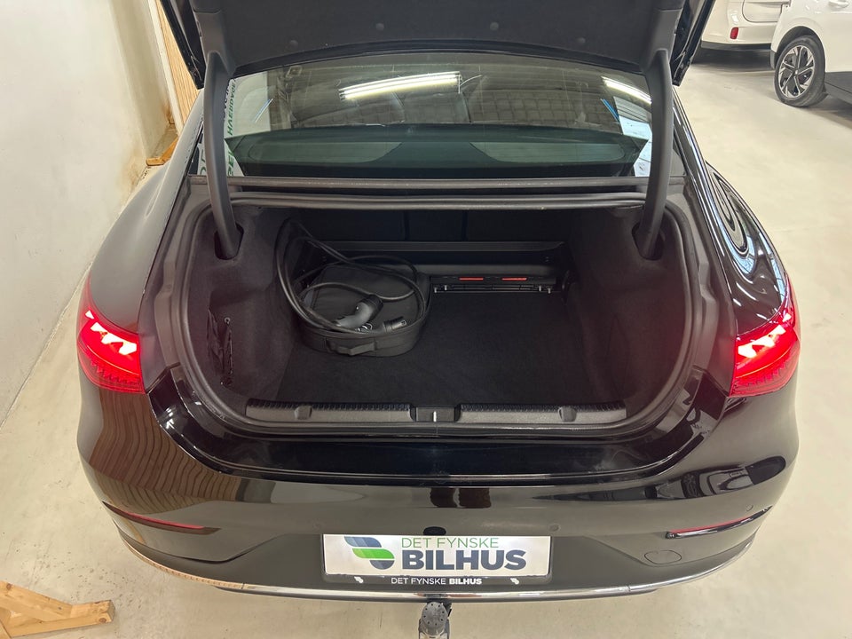 Mercedes EQE300 Electric Art 4d