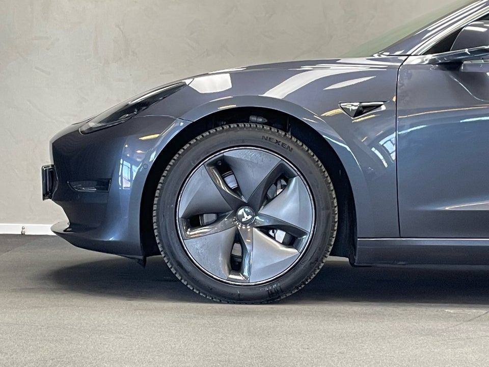 Tesla Model 3 Long Range AWD 4d