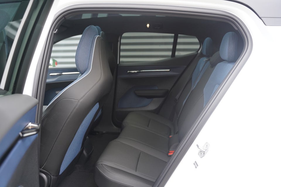 Volvo EX30 Twin Performance Ultra 5d