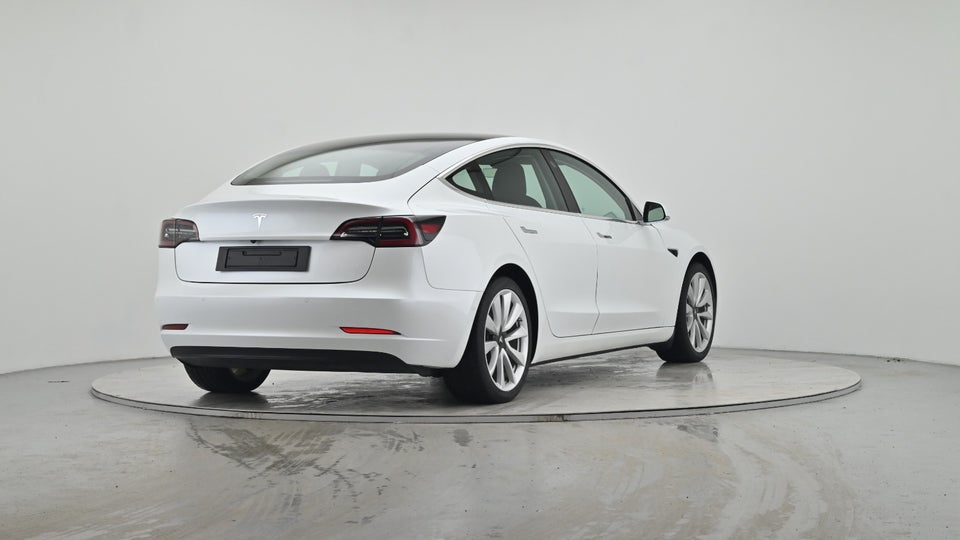 Tesla Model 3 Standard Range+ RWD 4d