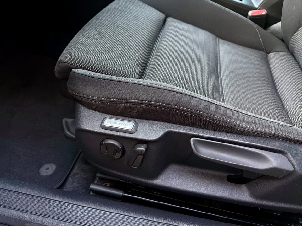 VW Passat 2,0 TDi 150 Highline+ Variant DSG 5d