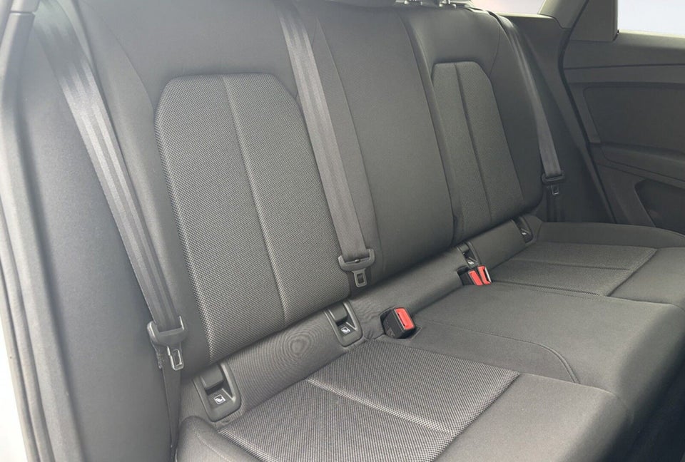 Audi Q4 e-tron 40 S-line 5d