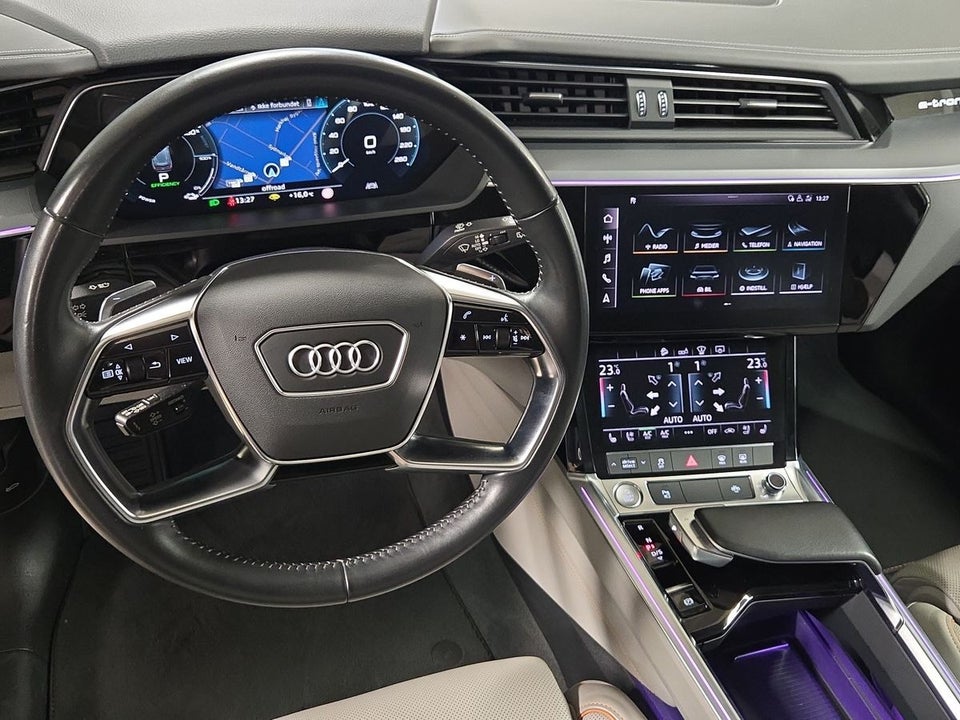 Audi e-tron 55 quattro 5d