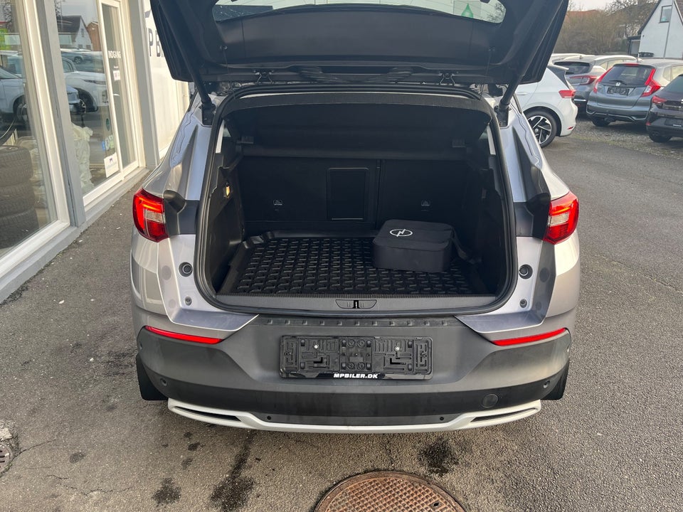 Opel Grandland X 1,6 Hybrid Ultimate aut. 5d