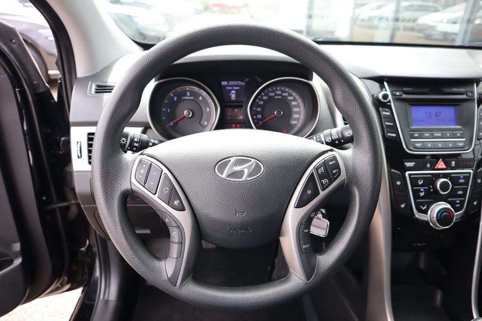 Hyundai i30 1,6 CRDi 110 Style Eco 5d