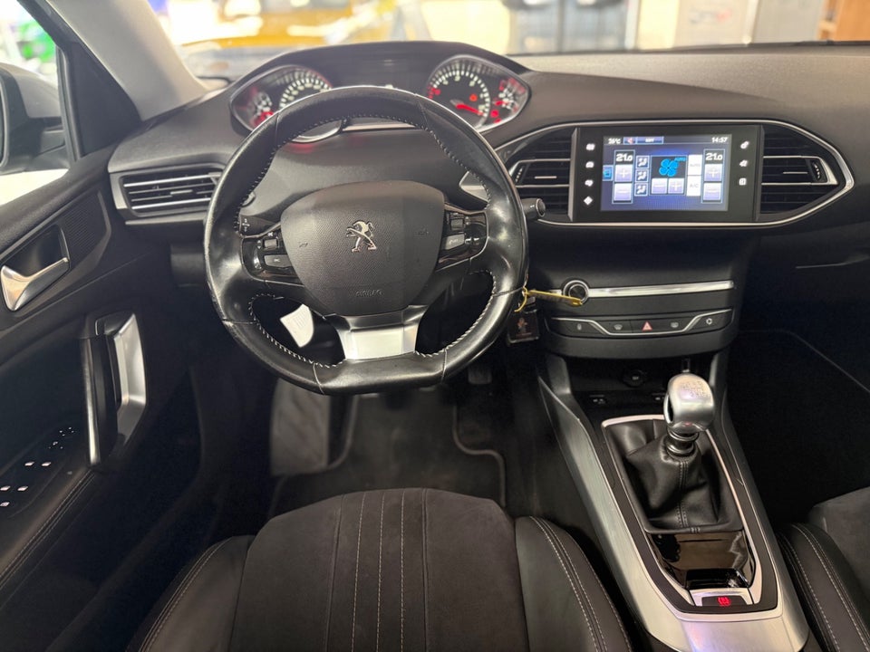 Peugeot 308 1,6 BlueHDi 120 Allure Limited SW 5d