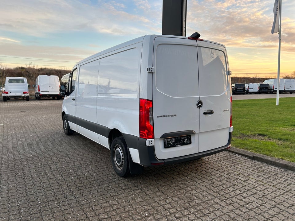 Mercedes Sprinter 215 2,0 CDi A2 Kassevogn aut. FWD