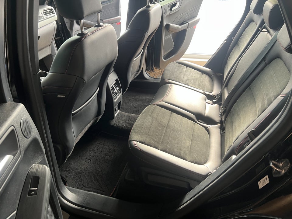 Ford Kuga 2,5 HEV ST-Line X CVT 5d