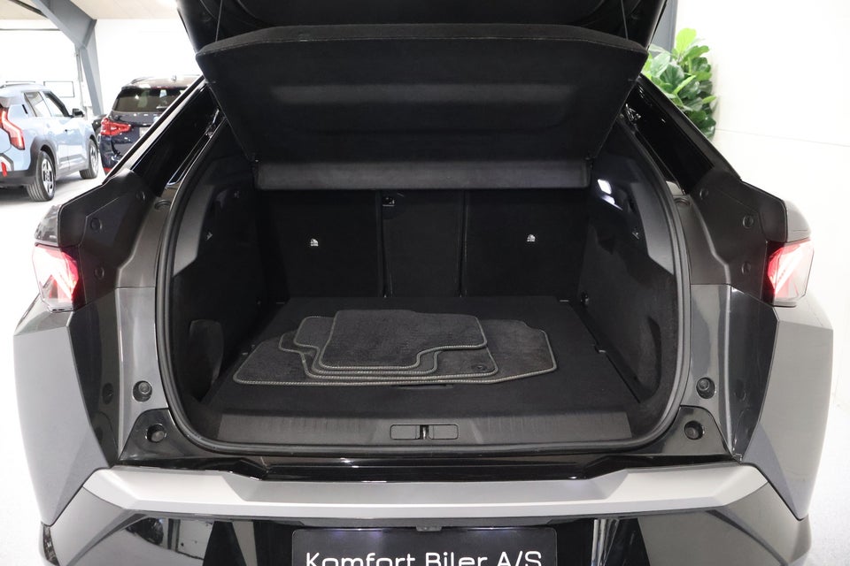 Peugeot e-3008 77 GT 5d