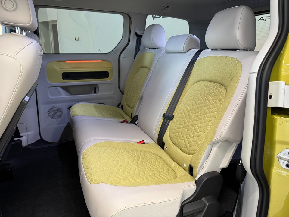 VW ID.Buzz 77 Style SWB 5d