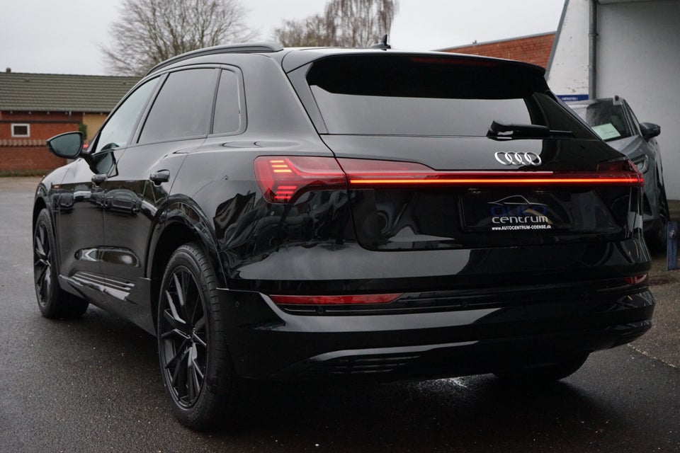 Audi e-tron 55 S-line quattro 5d