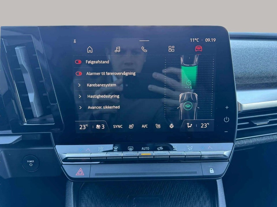 Renault Megane E-Tech 40 Equilibre 5d