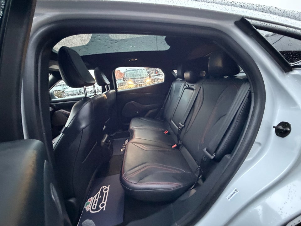 Ford Mustang Mach-E 98 Extended Range Tech2 AWD 5d