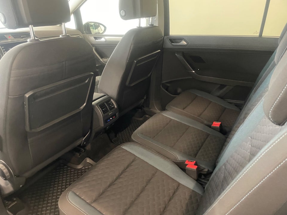 VW Touran 1,6 TDi 115 Comfortline DSG 7prs 5d