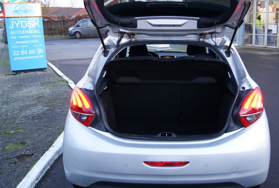 Peugeot 208 1,6 BlueHDi 100 Active 5d