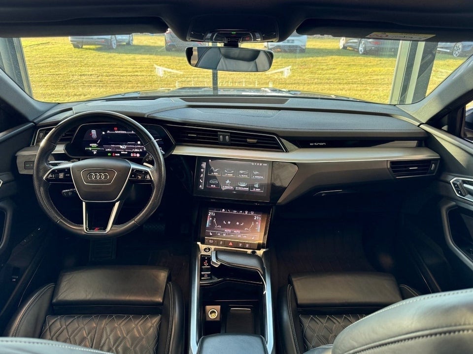 Audi e-tron 55 S-line quattro 5d