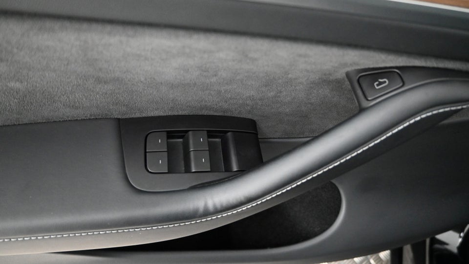 Tesla Model Y Performance AWD 5d