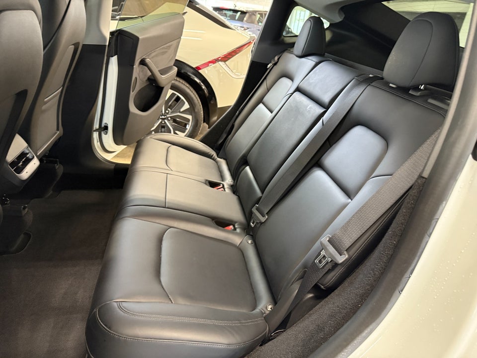 Tesla Model Y Long Range RWD 5d